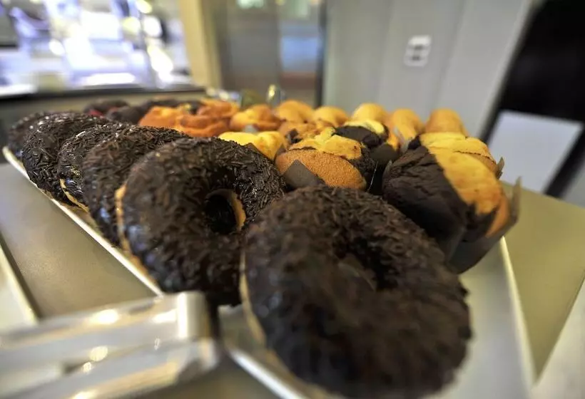 Отель Indigo Barcelona Plaza Catalunya 4sup, An Ihg