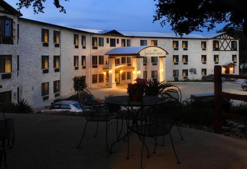 בית מלון כפרי Inn On Barons Creek