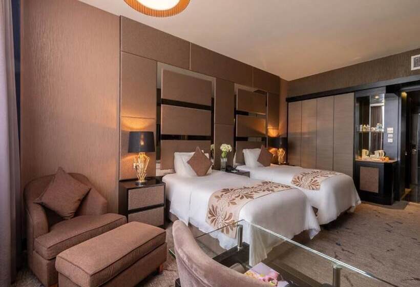 Hotel New World Suites