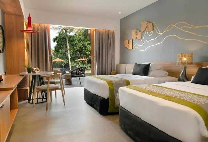 Отель Novus Giri Resort & Spa