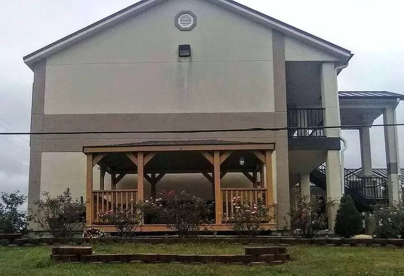 호텔 Hiway Inn Express Kiowa