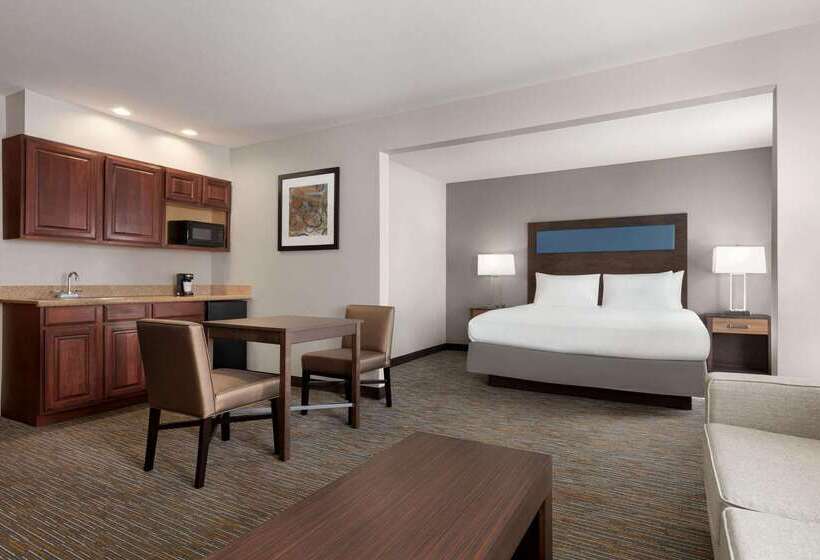 فندق Wingate By Wyndham Southport