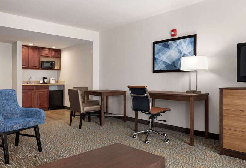 فندق Wingate By Wyndham Southport