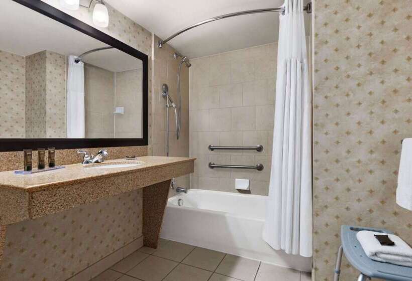 فندق Wingate By Wyndham Southport