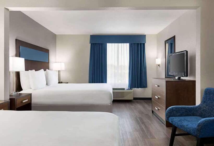 فندق Wingate By Wyndham Southport