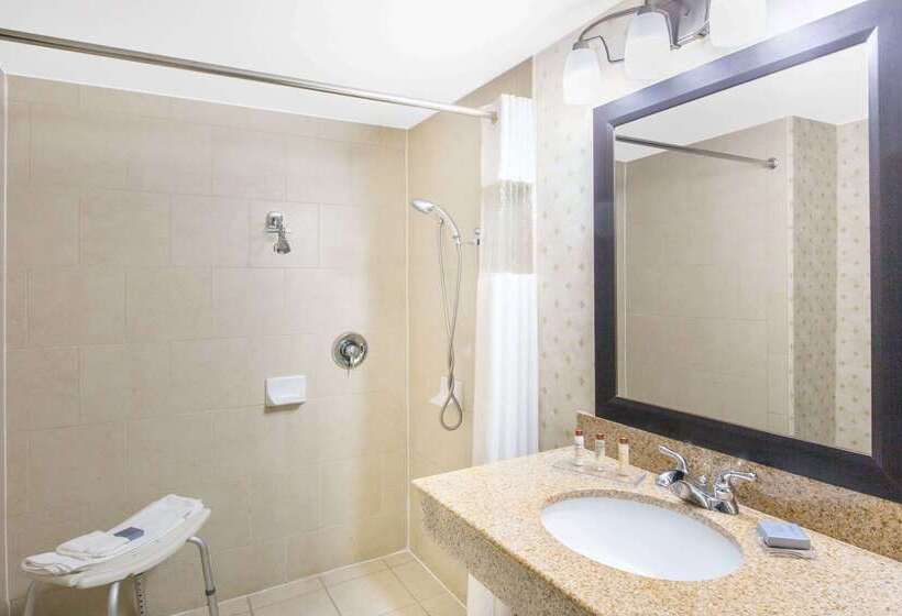 فندق Wingate By Wyndham Southport