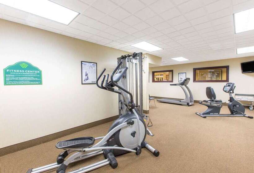 فندق Wingate By Wyndham Southport