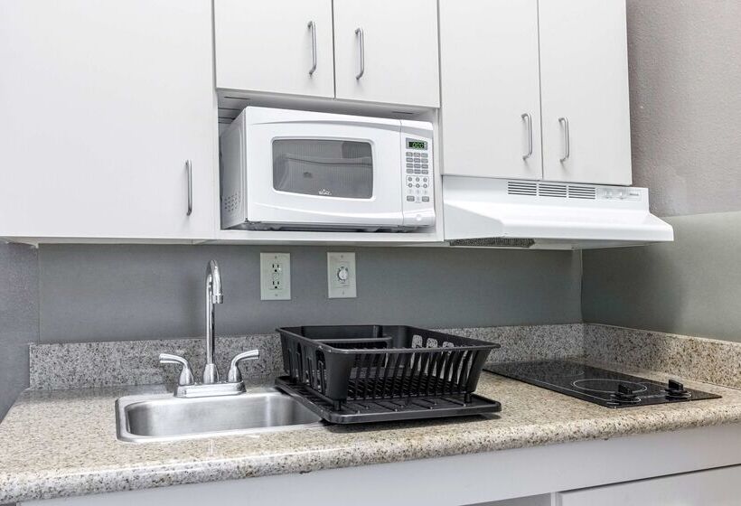 Studio 6lafayette, La  Broussard