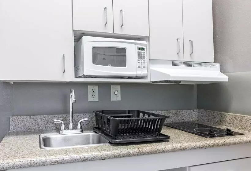 Studio 6lafayette, La Broussard