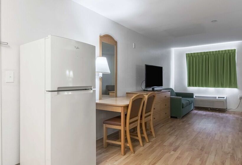 Studio 6lafayette, La  Broussard