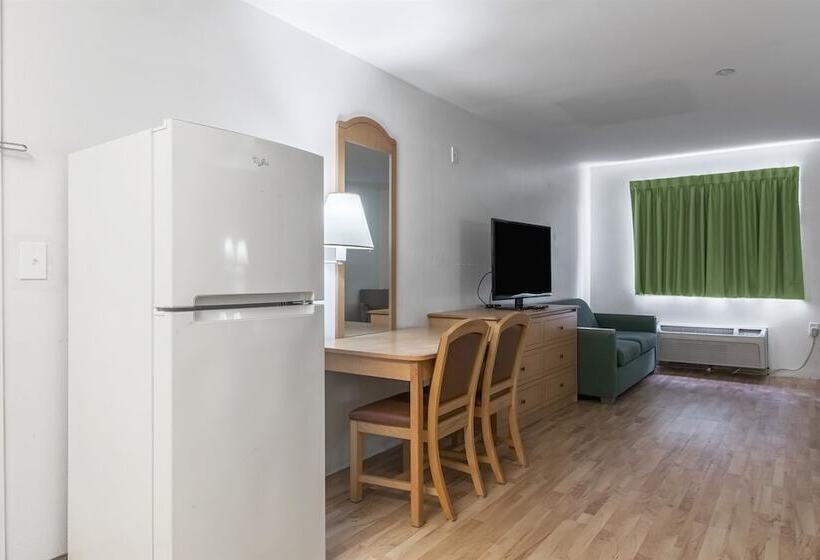 Studio 6lafayette, La  Broussard