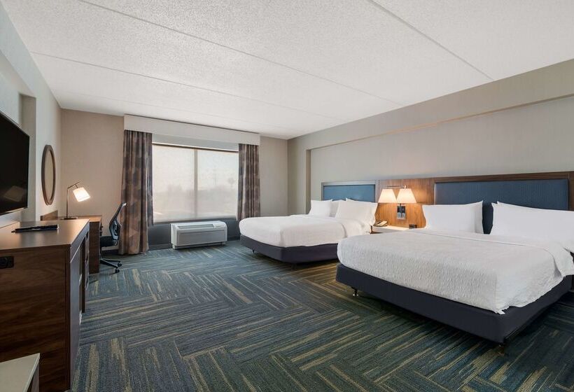 Hampton Inn & Suites Plattsburgh