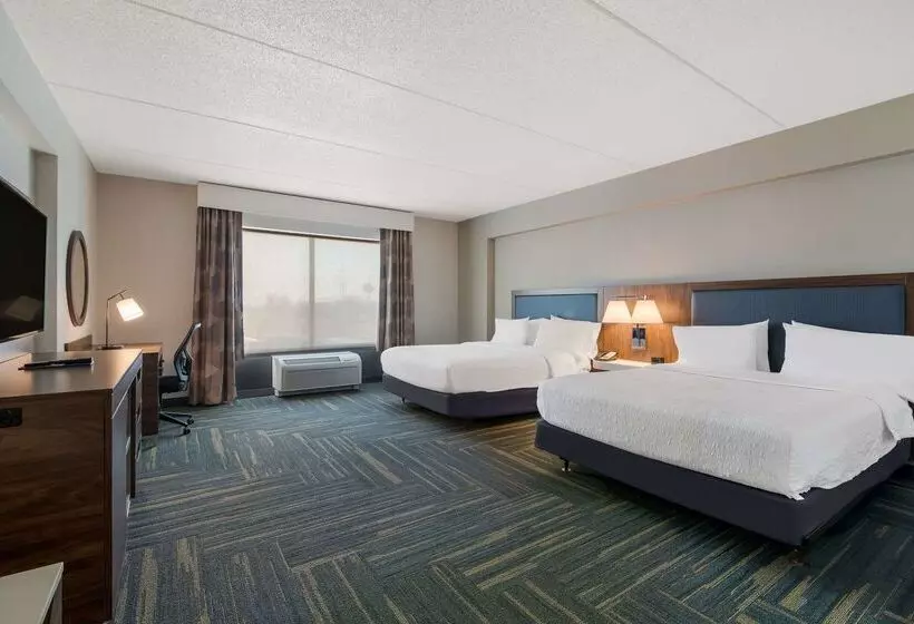 Hampton Inn & Suites Plattsburgh
