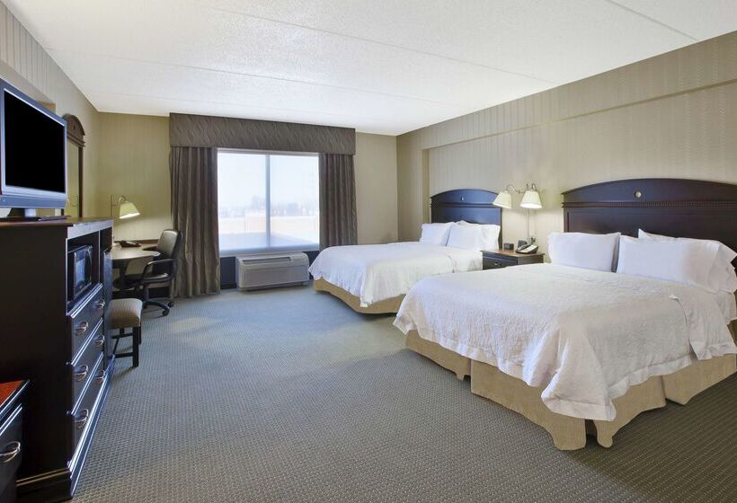 Hampton Inn & Suites Plattsburgh