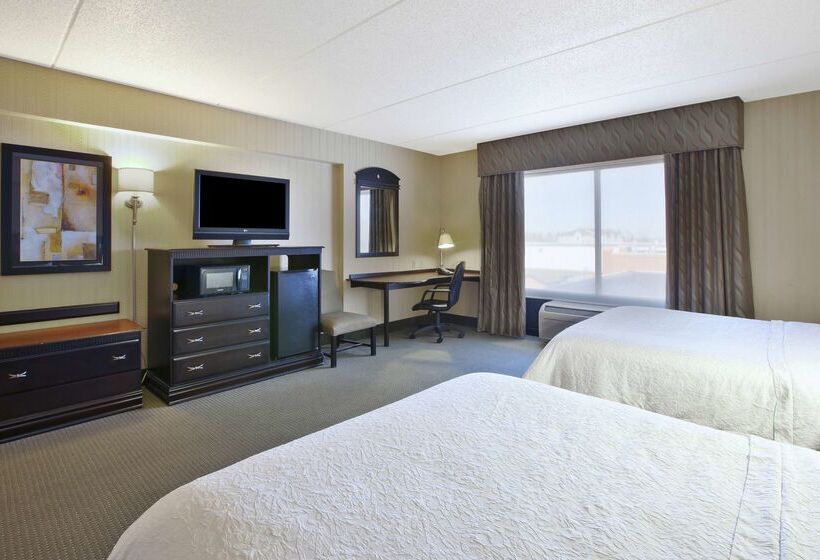 Hampton Inn & Suites Plattsburgh