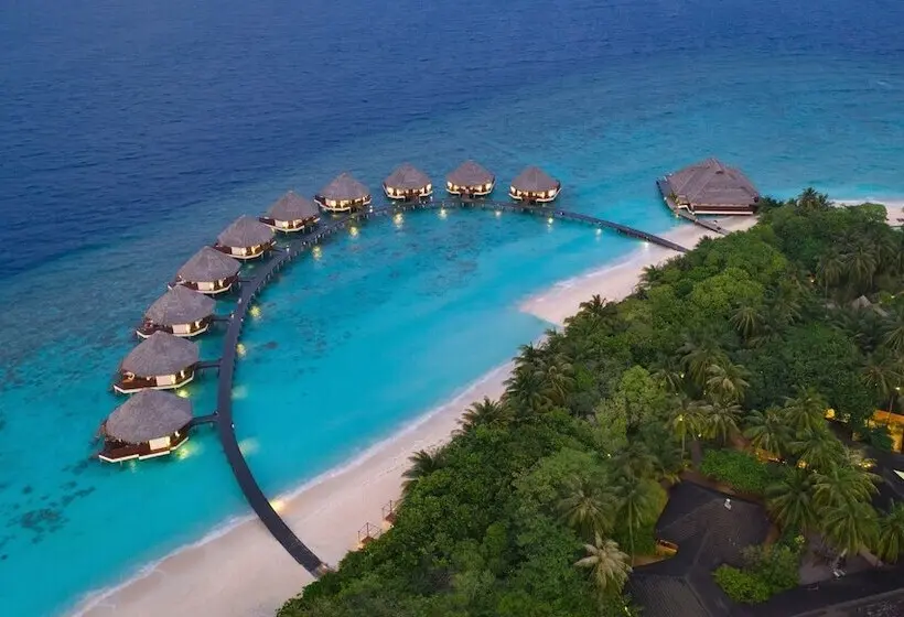 هتل Adaaran Select Meedhupparu