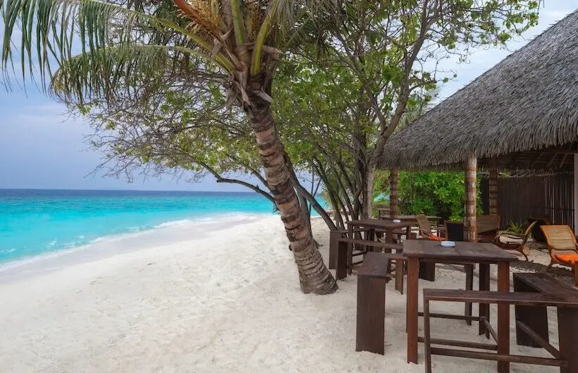 هتل Adaaran Select Meedhupparu