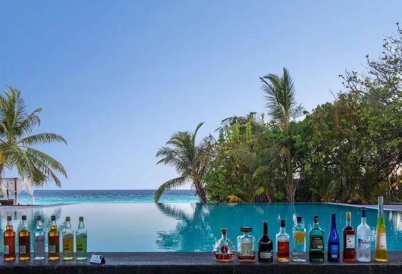 هتل Adaaran Select Meedhupparu