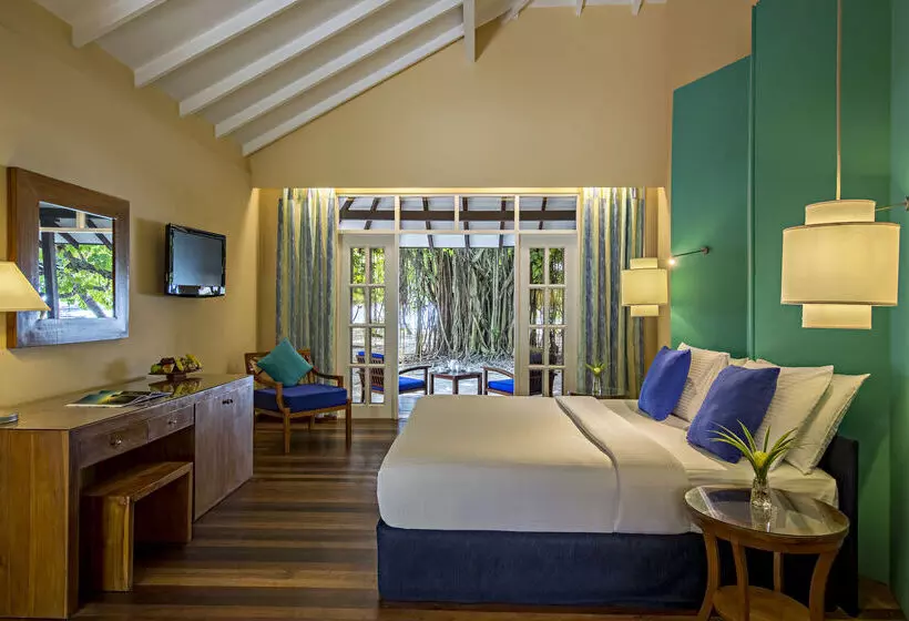 هتل Adaaran Select Meedhupparu