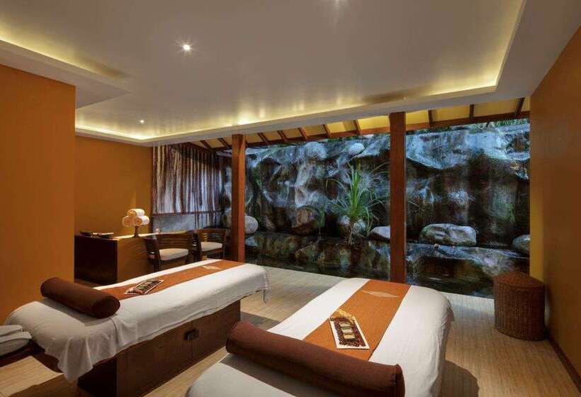 هتل Adaaran Select Meedhupparu