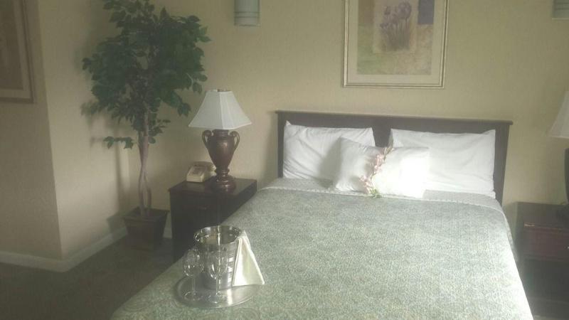 Athens Hotel & Suites