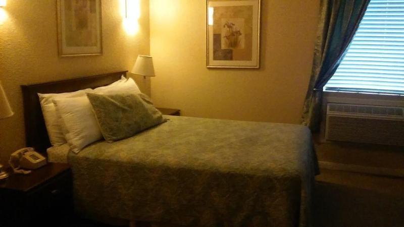 Athens Hotel & Suites