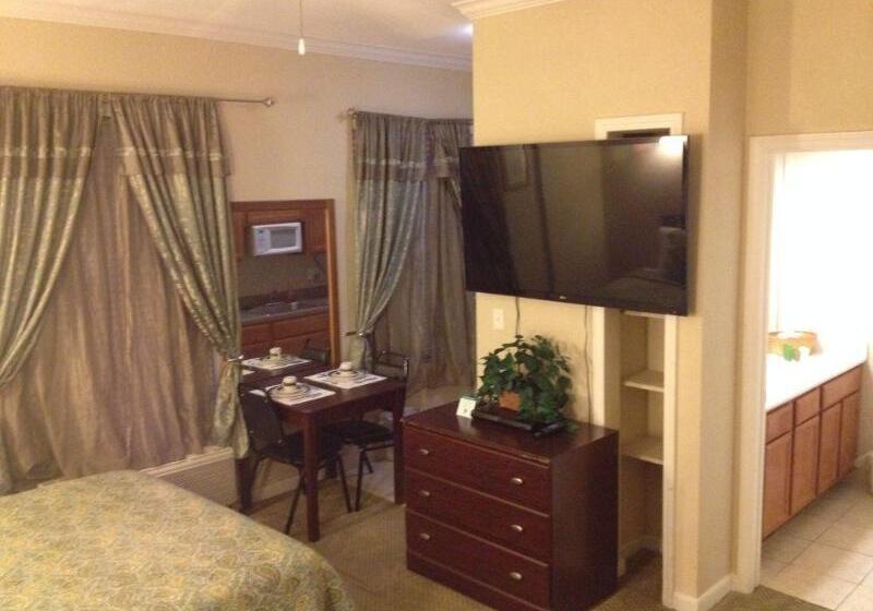 Athens Hotel & Suites