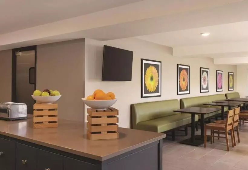 ホテル Country Inn & Suites By Radisson, Madison, Wi