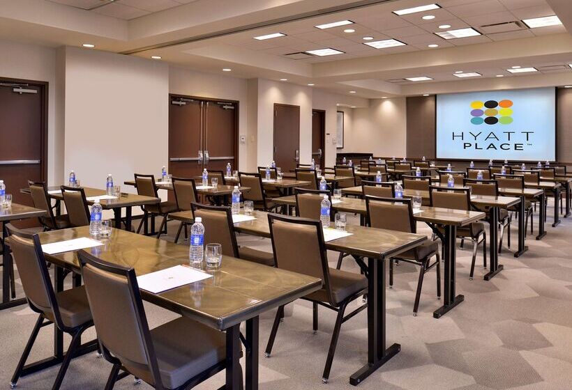 ホテル Hyatt Place Garden City