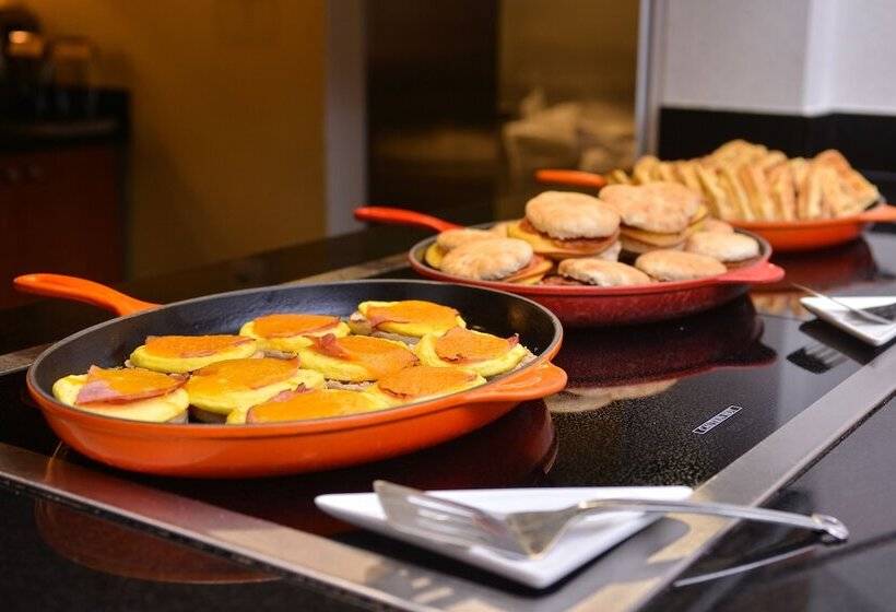 ホテル Hyatt Place Garden City