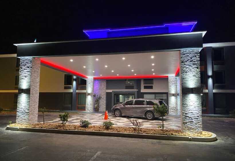 Отель Quality Inn & Suites Chattanooga East Ridge