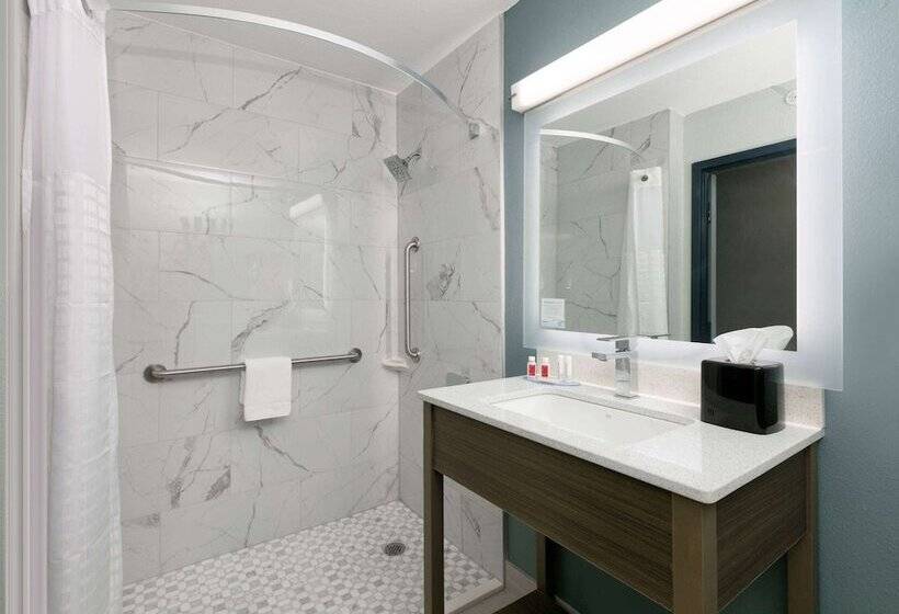 Отель Quality Inn & Suites Chattanooga East Ridge