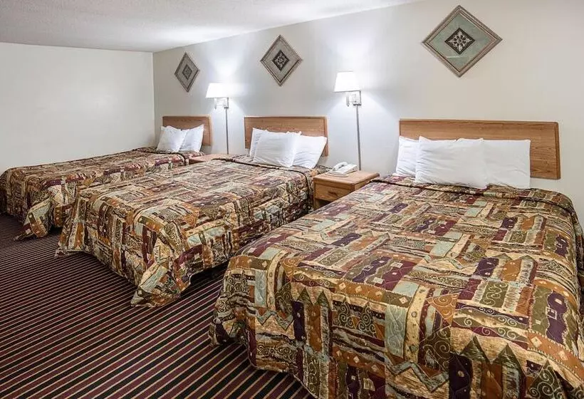 فندق Rodeway Inn & Suites