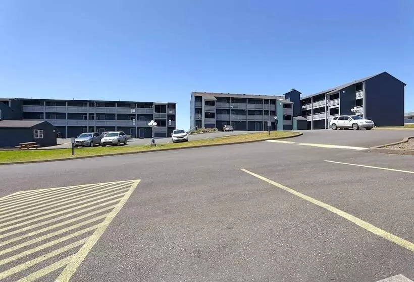 Oyo Waves Hotel Newport Or Nye Beach