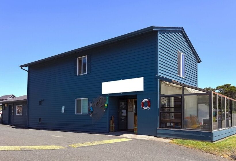 Oyo Waves Hotel Newport Or Nye Beach