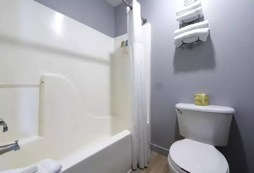 Oyo Waves Hotel Newport Or Nye Beach