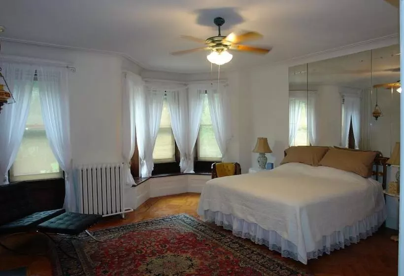 Parkside Bed & Breakfast