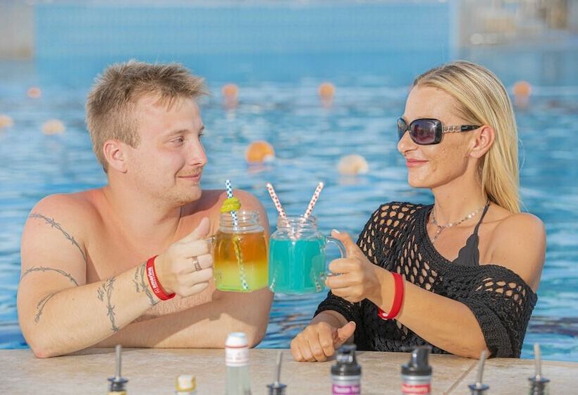 Amarina Abu Soma Resort & Aquapark