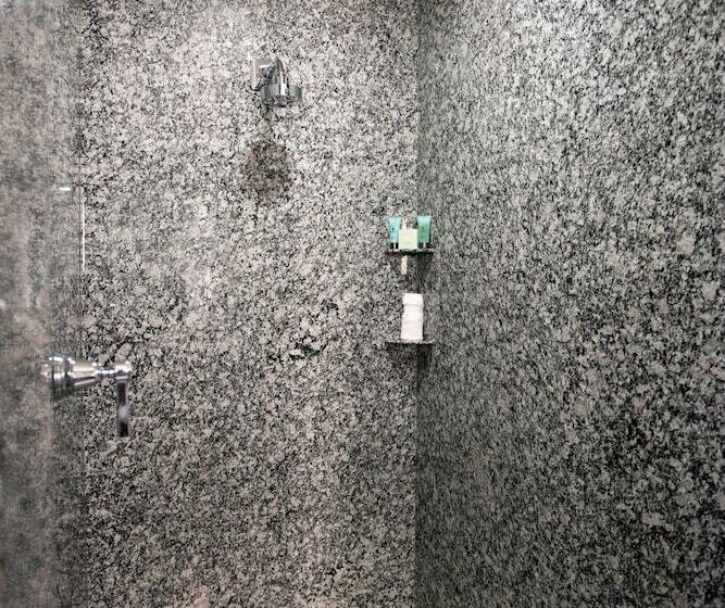 Ambassador Hotel Kansas City, Autograph Collection