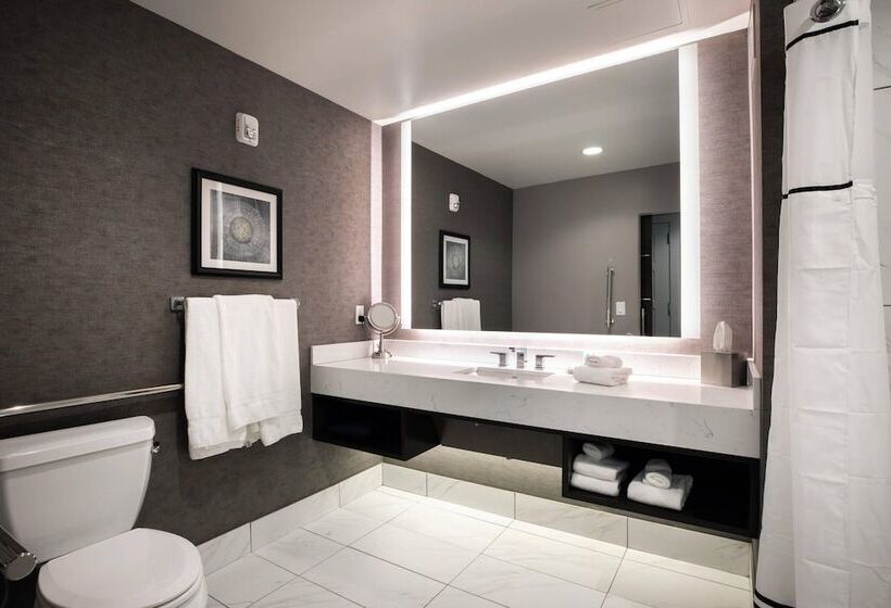 Ambassador Hotel Kansas City, Autograph Collection