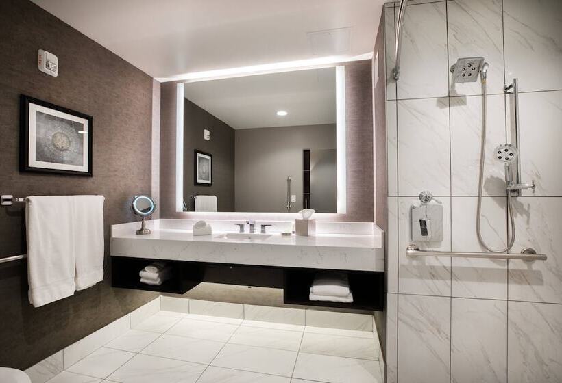 Ambassador Hotel Kansas City, Autograph Collection