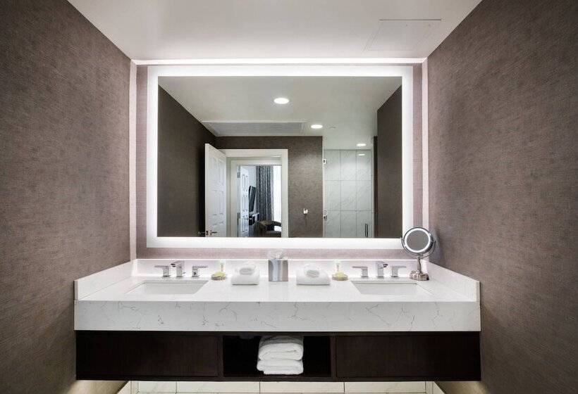 Ambassador Hotel Kansas City, Autograph Collection