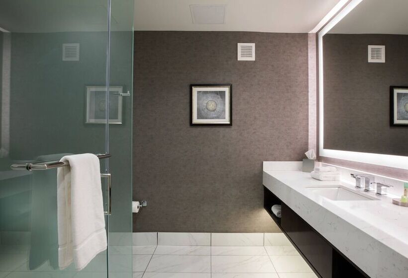 Ambassador Hotel Kansas City, Autograph Collection