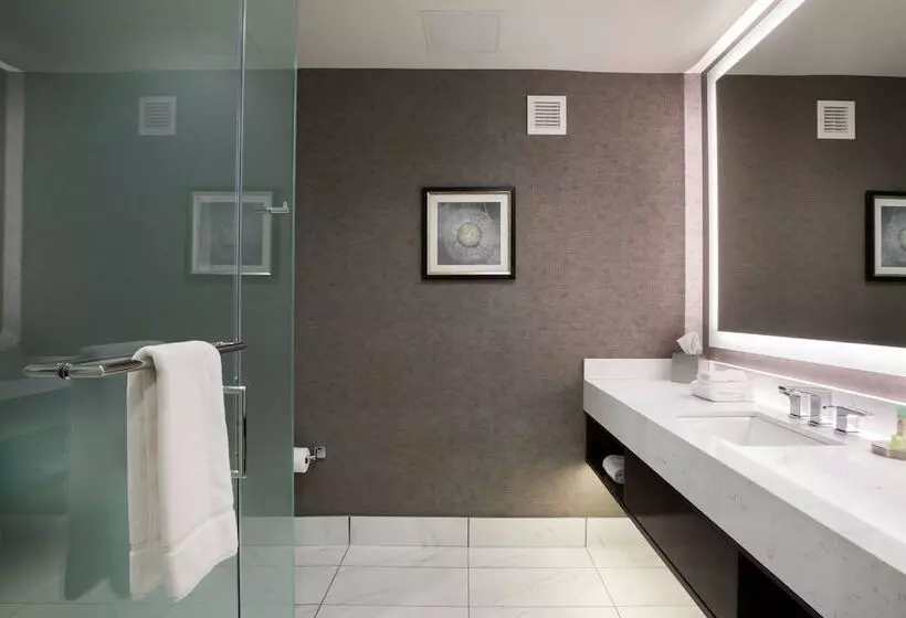 Ambassador Hotel Kansas City, Autograph Collection