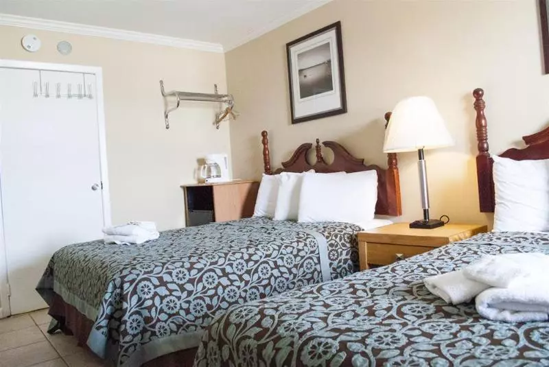 Boardwalk Hotel Charlee & Apartments Beach Hotel Oceanfront