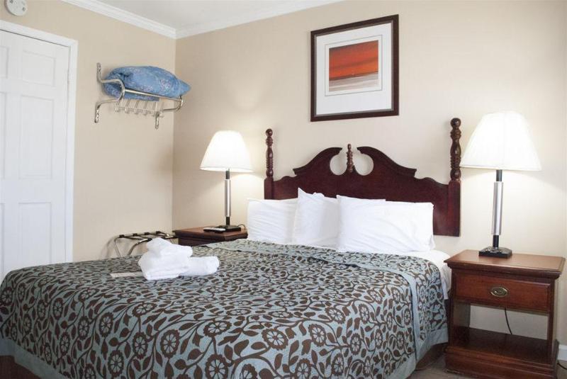 Boardwalk Hotel Charlee & Apartments Beach Hotel Oceanfront