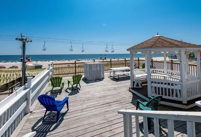 Boardwalk Hotel Charlee & Apartments Beach Hotel Oceanfront