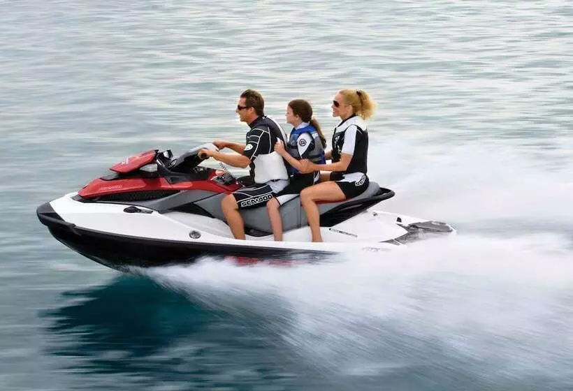 Boardwalk Hotel Charlee & Apartments Beach Hotel Oceanfront