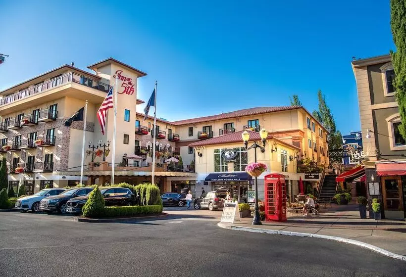 Отель Inn At The 5th