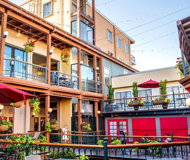 Отель Inn At The 5th